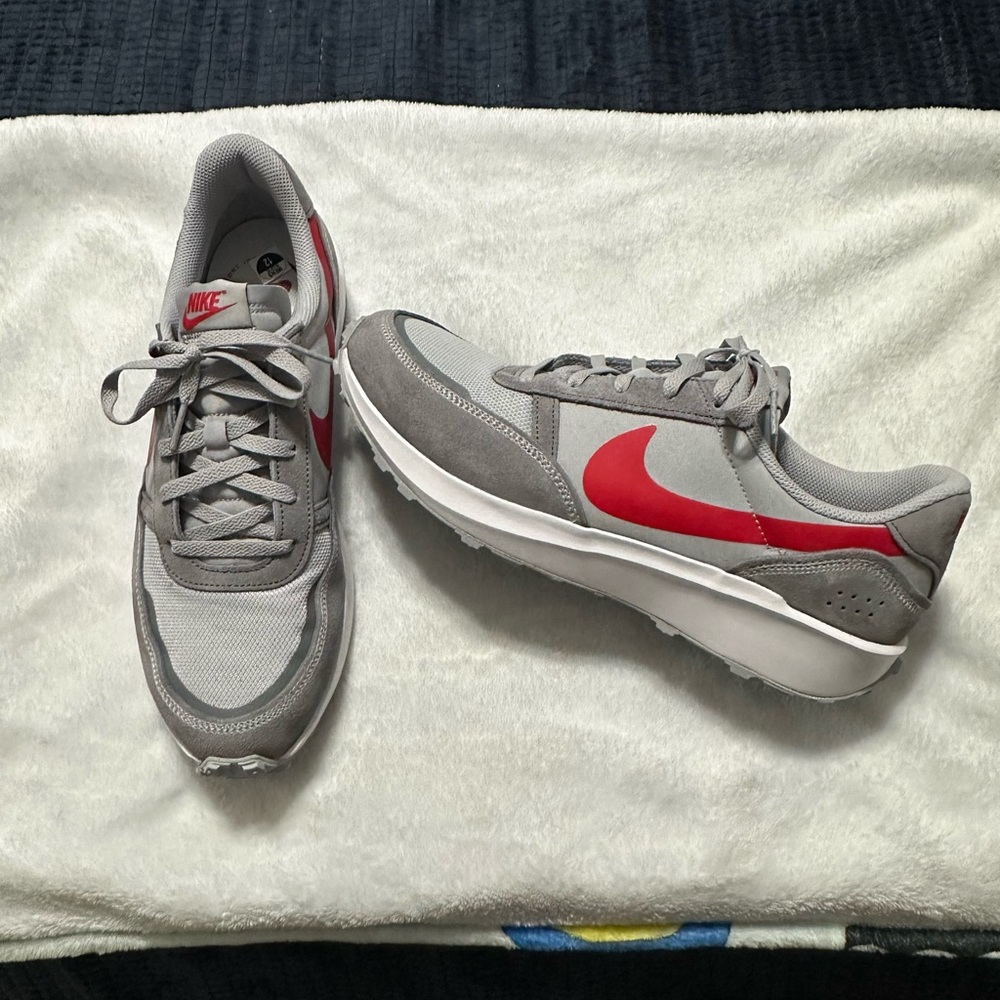 Nike Men's Sneakers in Gray with Red Accents size 12